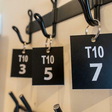 T10 ホテル アイスランド ハフナルフィヨルズゥル エクステリア 写真